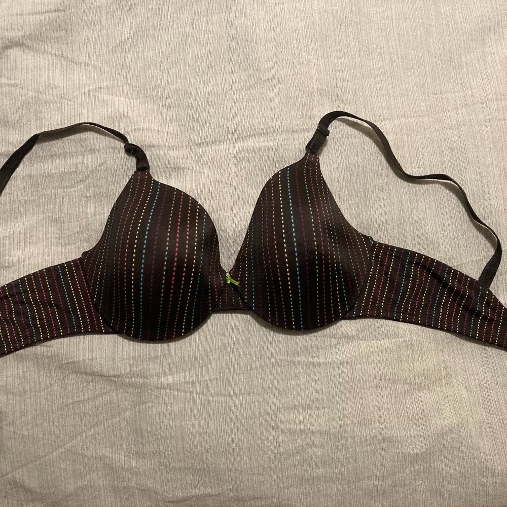 Warner's Wire-Free Lift Bra - Women's Size  36A  - Black pinstripe